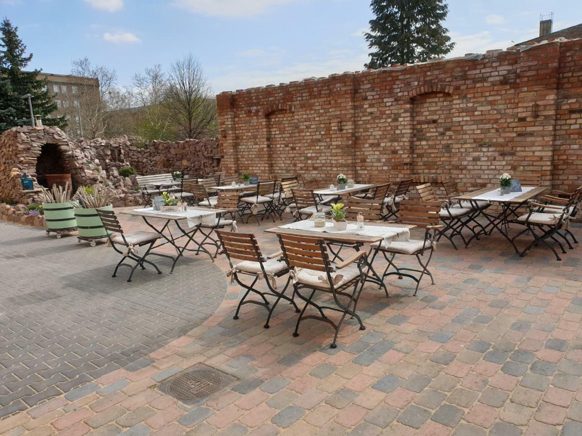 Turmklause Hotel Luckenwalde Bagian luar foto